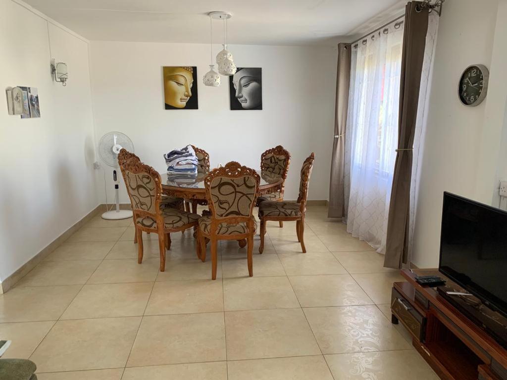 Jolie Villa Santa Avec Piscine Pointe aux Piments Exterior foto