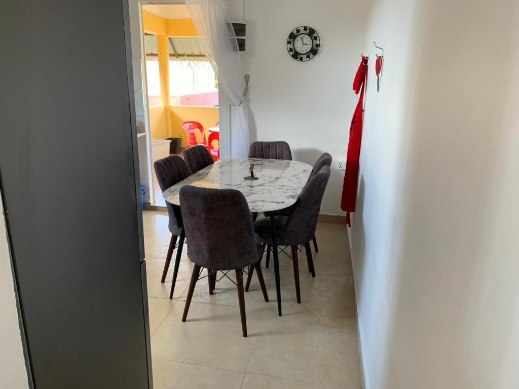 Jolie Villa Santa Avec Piscine Pointe aux Piments Exterior foto
